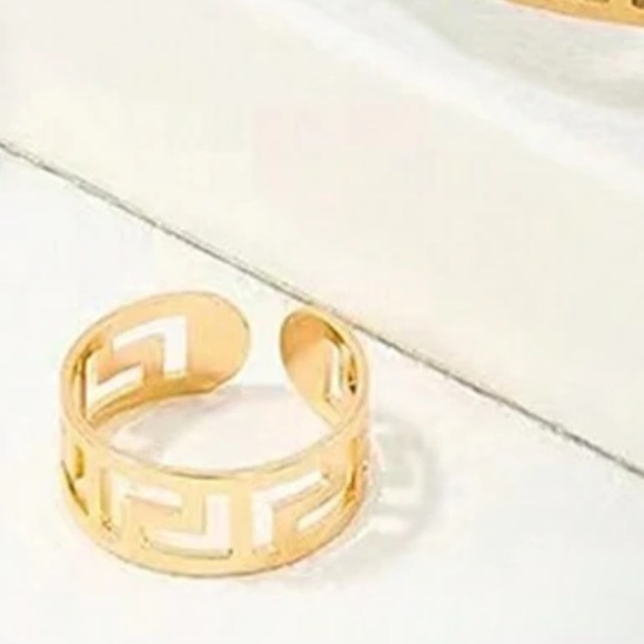 Hollow Geometric Ring - Picture 1 of 4